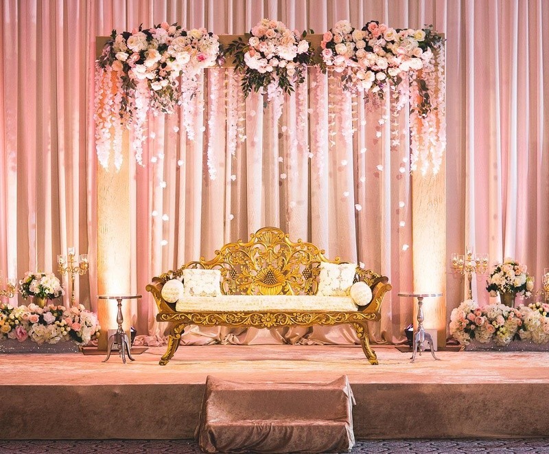 DESIGN & DECORATION